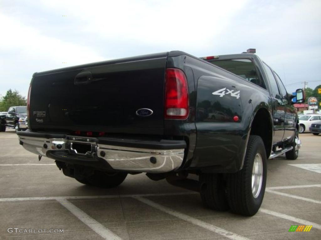 2004 F350 Super Duty XLT Crew Cab 4x4 Dually - Dark Green Satin / Medium Flint photo #3