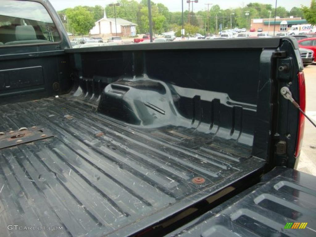 2004 F350 Super Duty XLT Crew Cab 4x4 Dually - Dark Green Satin / Medium Flint photo #13