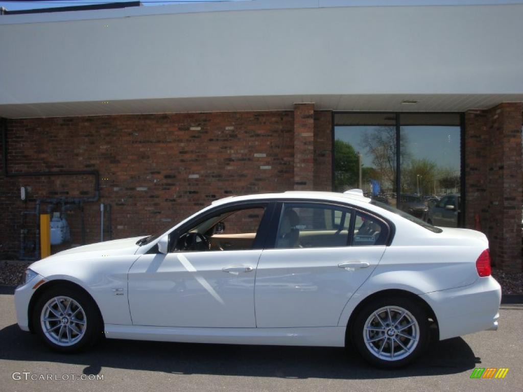 2010 3 Series 328i xDrive Sedan - Alpine White / Beige photo #3