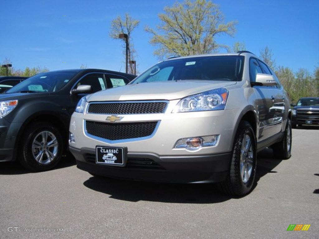 2010 Traverse LT - Gold Mist Metallic / Ebony photo #1