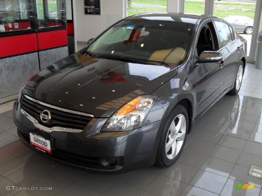 Dark Slate Metallic Nissan Altima