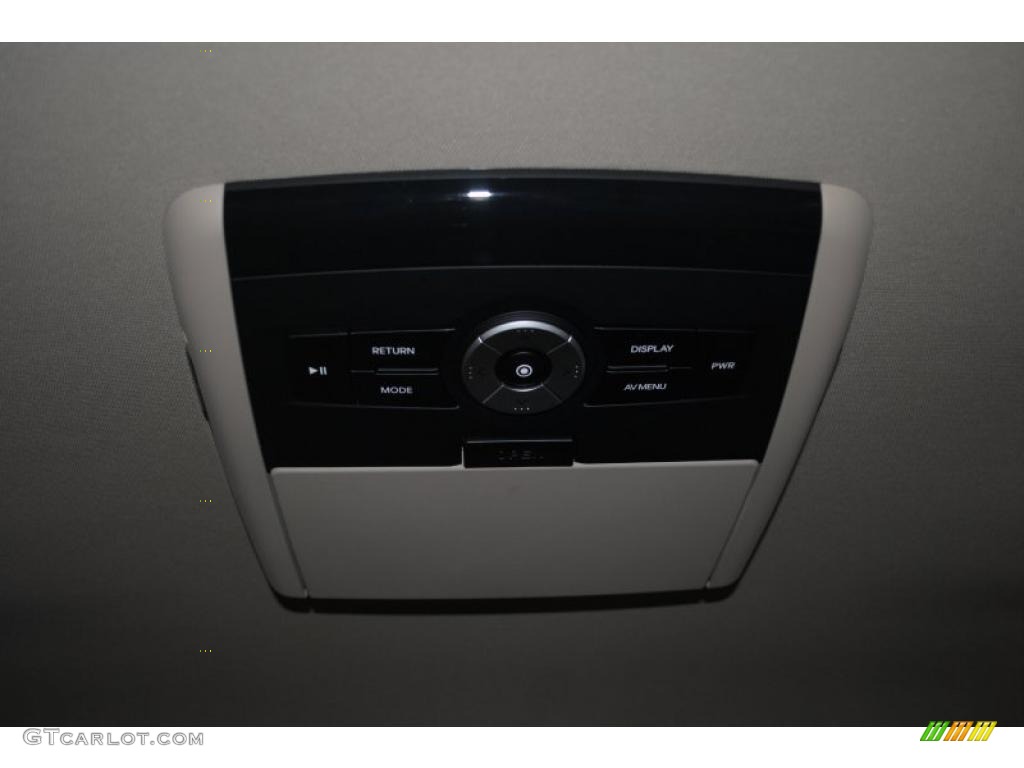 2011 Sorento EX V6 - Ebony Black / Beige photo #25