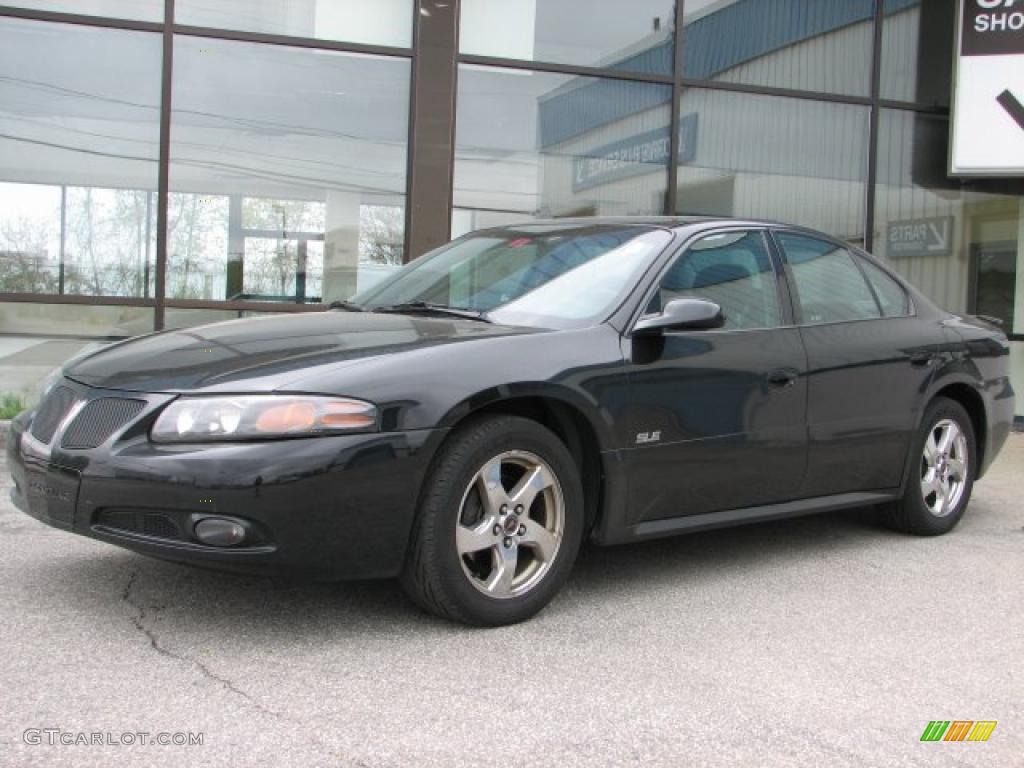 Black Pontiac Bonneville