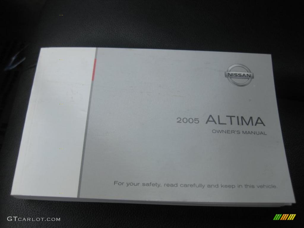 2005 Altima 2.5 S - Super Black / Charcoal photo #18