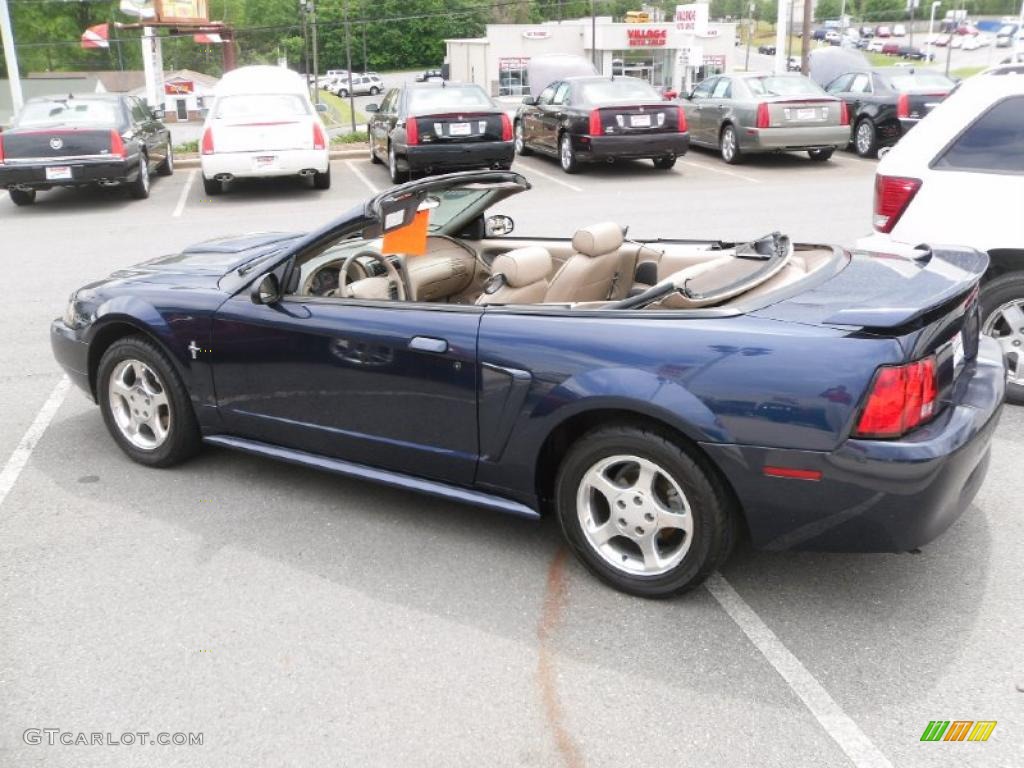 2003 Mustang V6 Convertible - True Blue Metallic / Medium Parchment photo #14