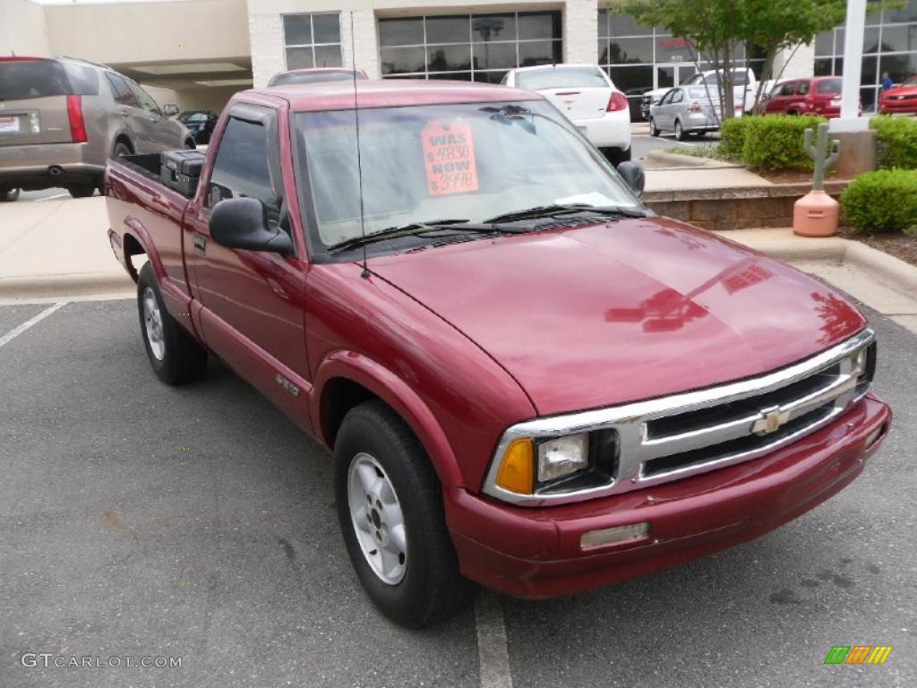 1996 Chevrolet S10 LS Regular Cab 4x4 Exterior Photos