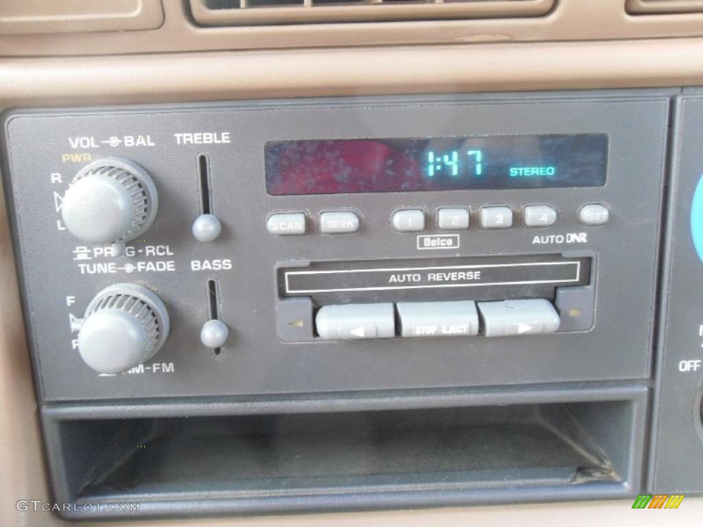 1996 Chevrolet S10 LS Regular Cab 4x4 Controls Photos