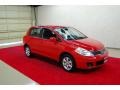 Red Alert - Versa 1.8 SL Hatchback Photo No. 1