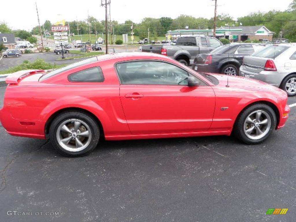 2005 Mustang GT Deluxe Coupe - Torch Red / Dark Charcoal photo #5