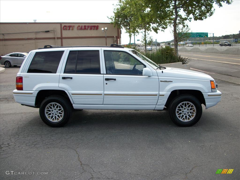 1995 Grand Cherokee Limited 4x4 - Stone White / Gray photo #2