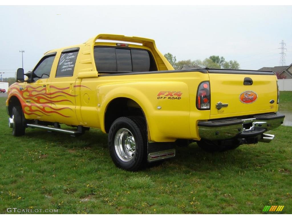 2006 F350 Super Duty Lariat Crew Cab 4x4 Dually - Blazing Yellow / Black photo #3