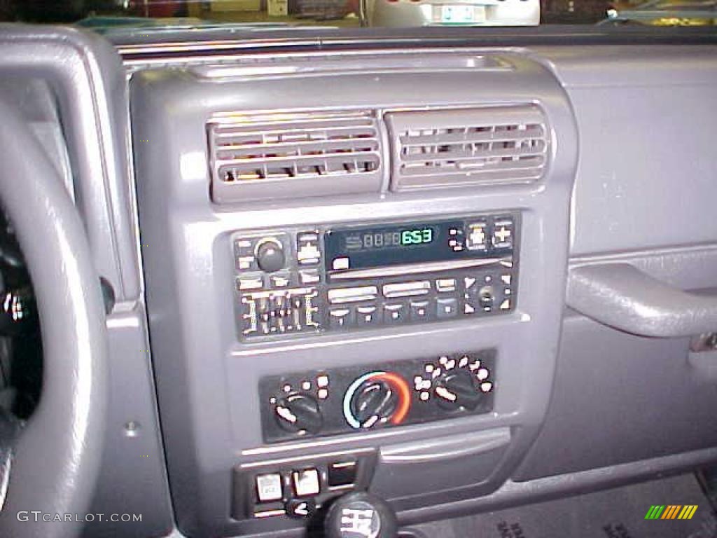 2002 Wrangler X 4x4 - Black / Camel Beige photo #16