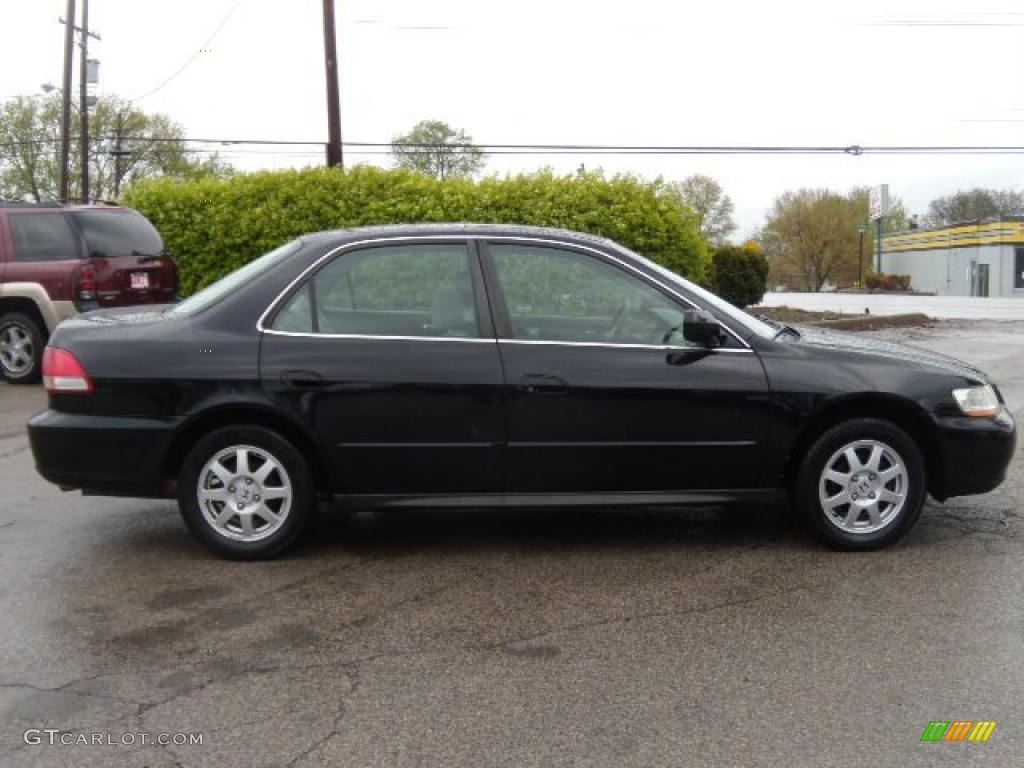 2002 Accord SE Sedan - Nighthawk Black Pearl / Quartz Gray photo #6