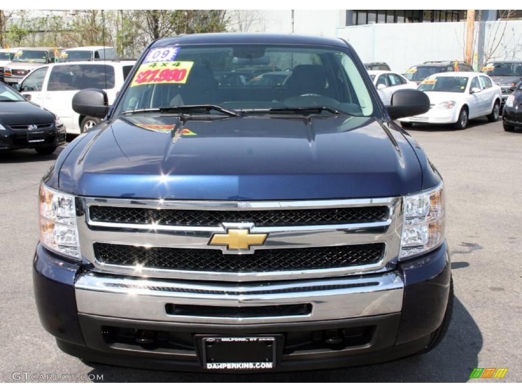 2009 Silverado 1500 LT Crew Cab 4x4 - Imperial Blue Metallic / Ebony photo #2