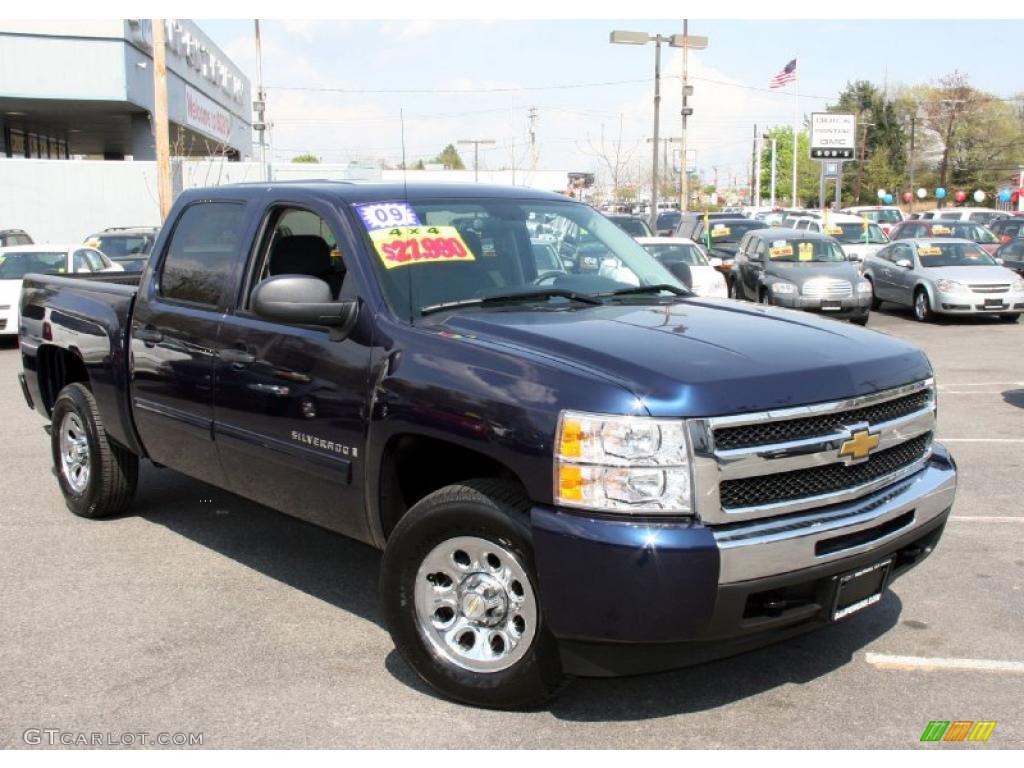2009 Silverado 1500 LT Crew Cab 4x4 - Imperial Blue Metallic / Ebony photo #3