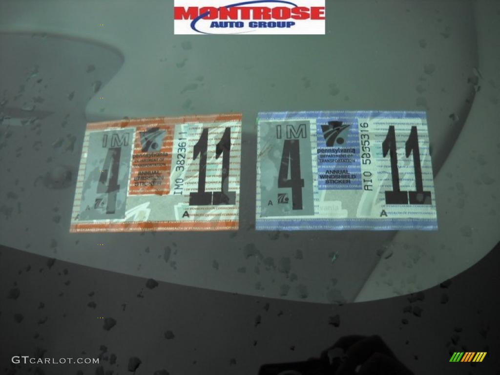 2004 Park Avenue  - Silver Blue Ice Metallic / Shale photo #17