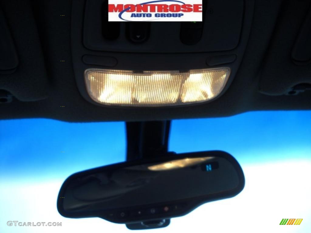 2004 Park Avenue  - Silver Blue Ice Metallic / Shale photo #26