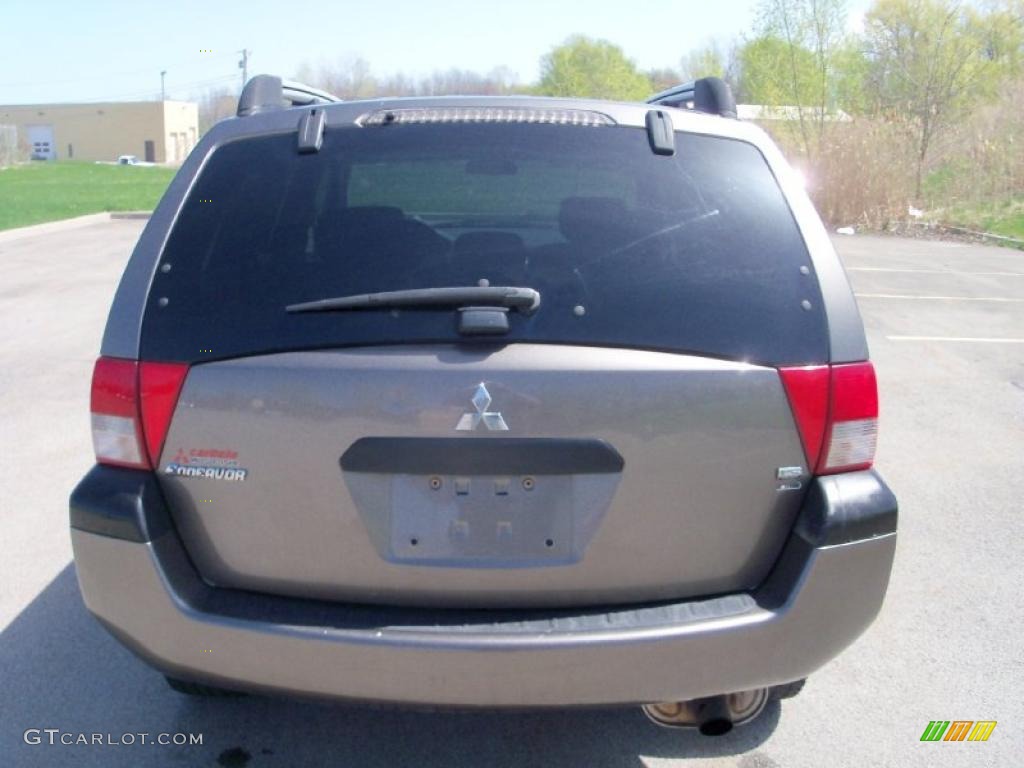 2004 Endeavor LS AWD - Titanium Gray Pearl / Charcoal Gray photo #4