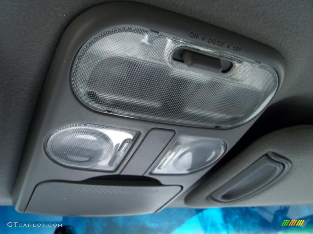 2004 Endeavor LS AWD - Titanium Gray Pearl / Charcoal Gray photo #22