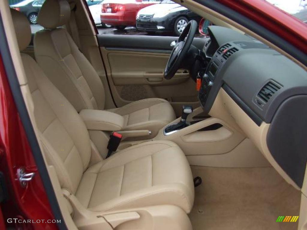 2006 Jetta 2.5 Sedan - Spice Red Metallic / Pure Beige photo #13