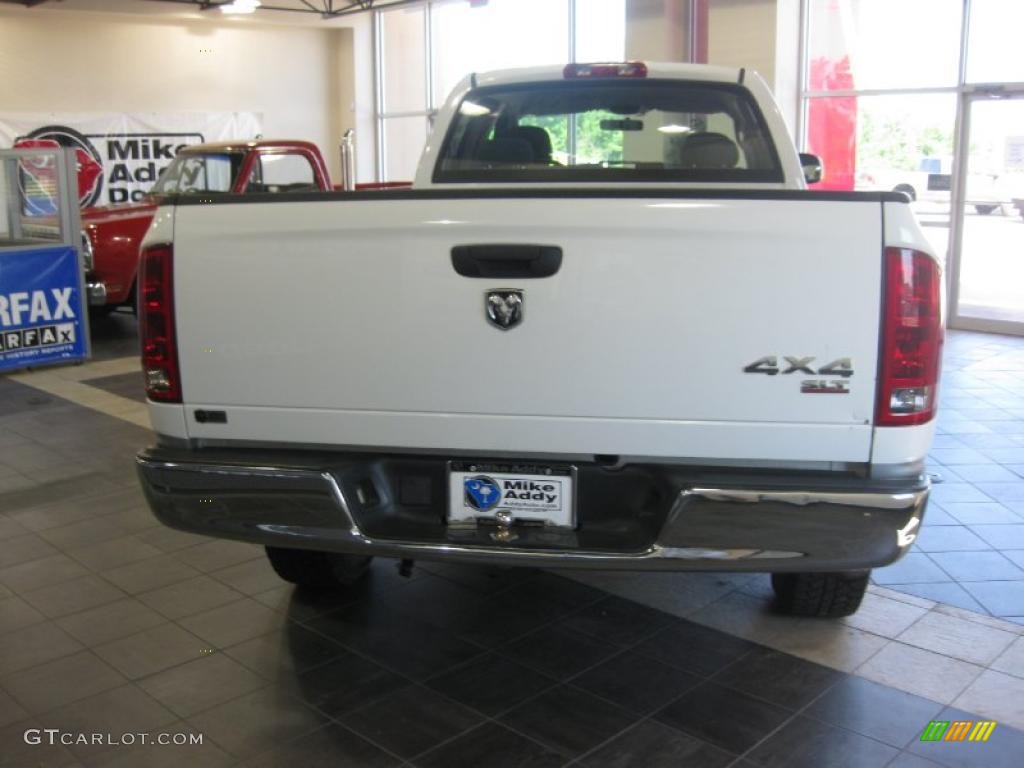 2005 Ram 1500 SLT Quad Cab 4x4 - Bright White / Dark Slate Gray photo #3