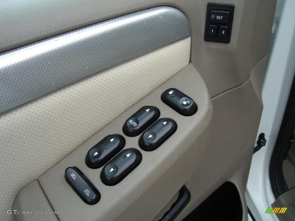2003 Mountaineer Premier AWD - Ceramic White Tri-Coat / Medium Dark Parchment photo #28