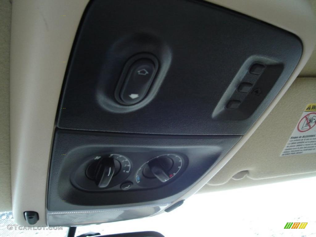 2003 Mountaineer Premier AWD - Ceramic White Tri-Coat / Medium Dark Parchment photo #36