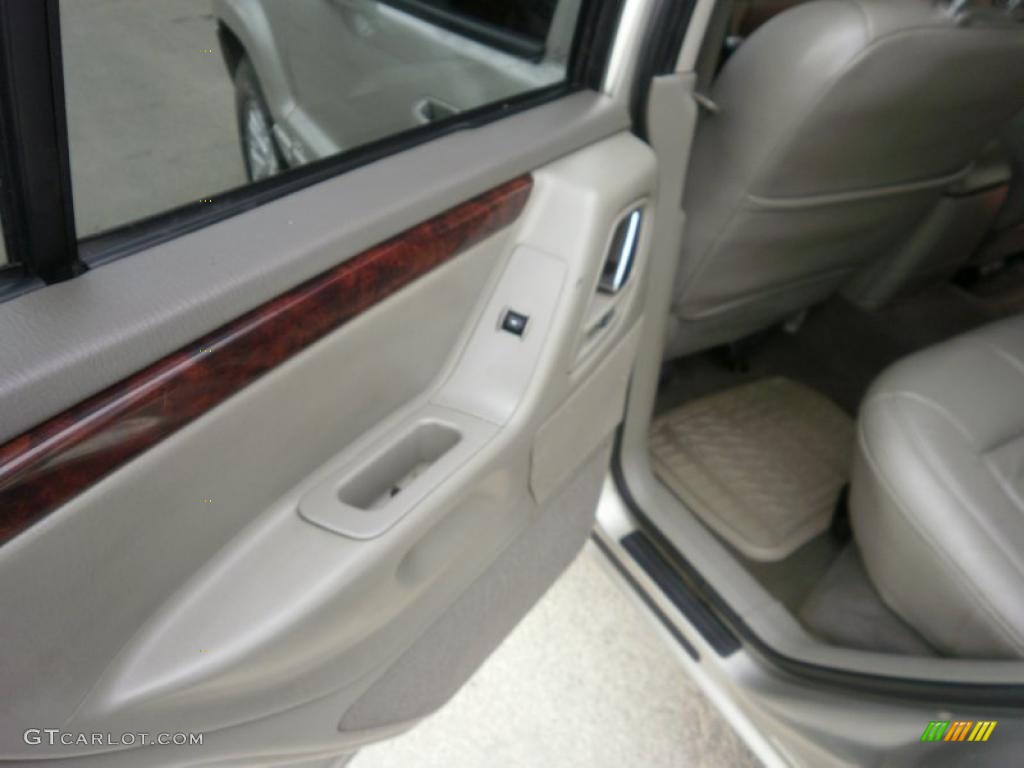 2003 Grand Cherokee Limited 4x4 - Light Pewter Metallic / Sandstone photo #20
