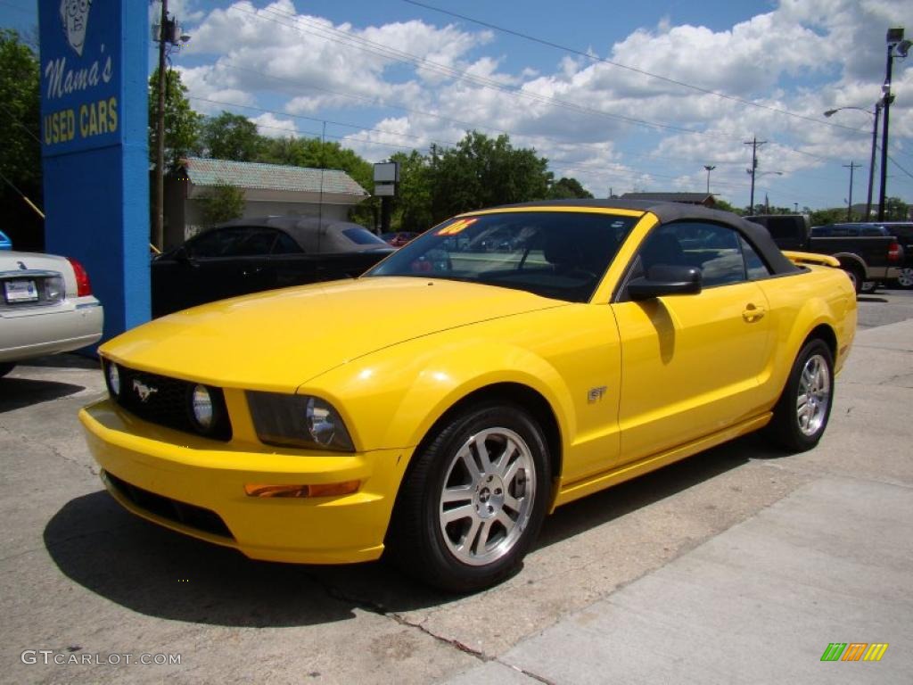 2006 Mustang GT Premium Convertible - Screaming Yellow / Dark Charcoal photo #5