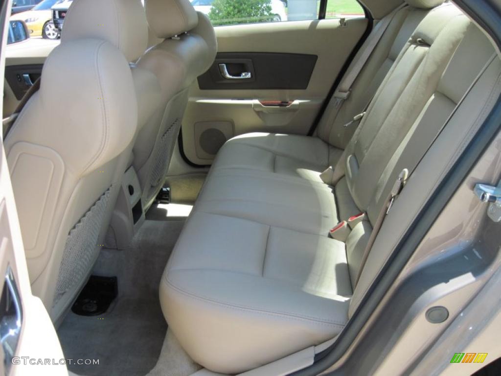 2007 CTS Sedan - Radiant Bronze / Cashmere photo #9