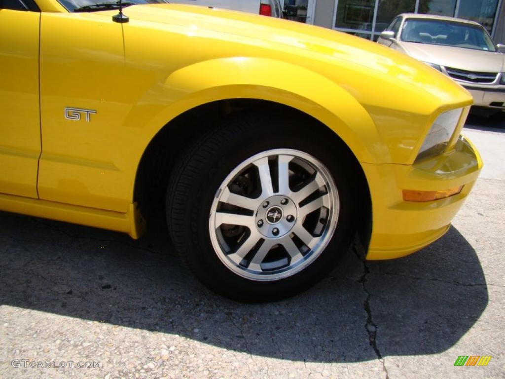 2006 Mustang GT Premium Convertible - Screaming Yellow / Dark Charcoal photo #30