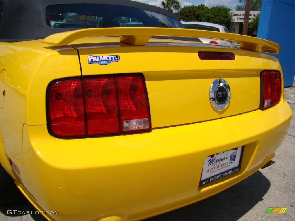 2006 Mustang GT Premium Convertible - Screaming Yellow / Dark Charcoal photo #35