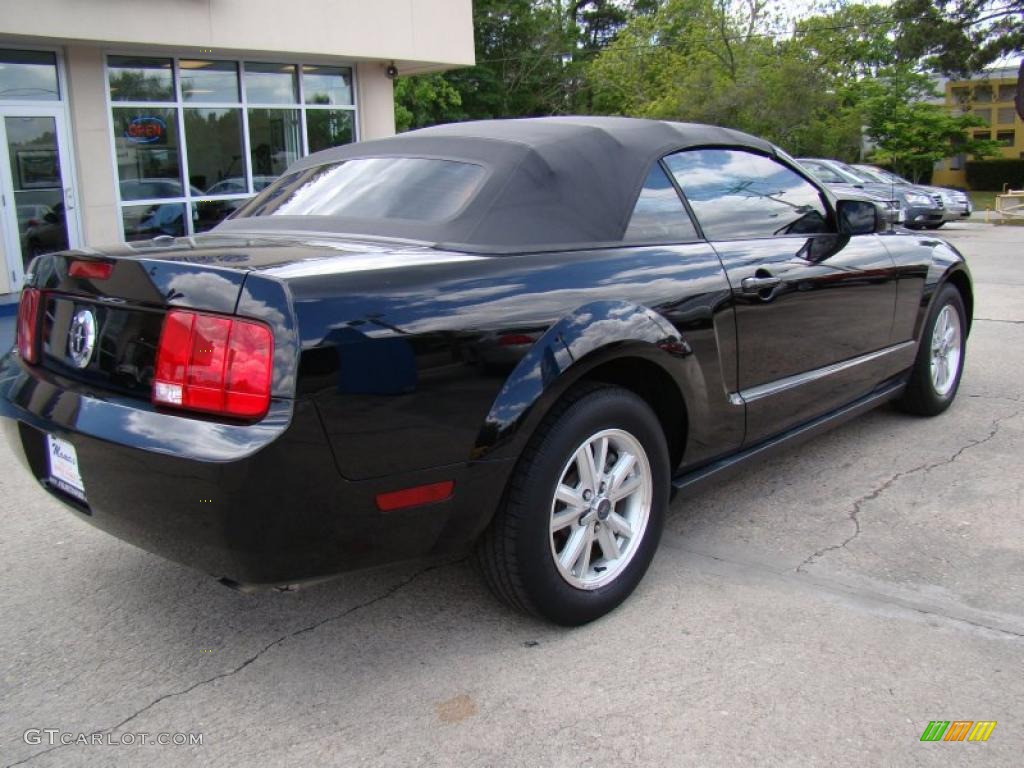 2007 Mustang V6 Premium Convertible - Black / Dark Charcoal photo #8