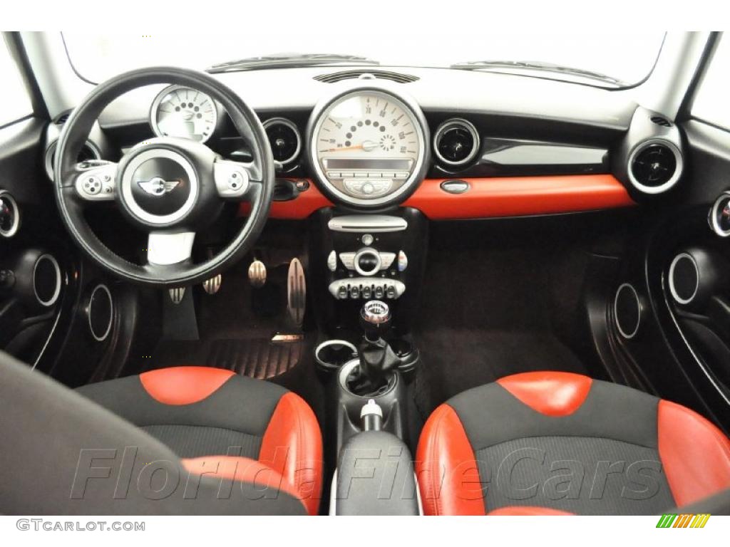 2007 Cooper S Hardtop - Chili Red / Rooster Red/Carbon Black photo #14