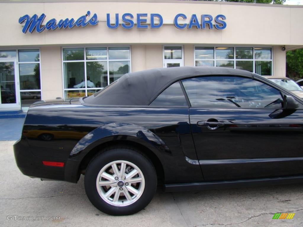 2007 Mustang V6 Premium Convertible - Black / Dark Charcoal photo #27