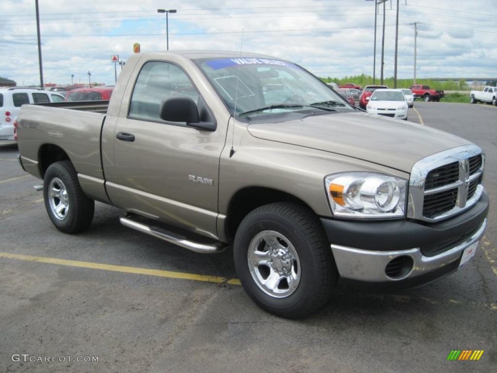 2008 Ram 1500 SXT Regular Cab - Light Khaki Metallic / Khaki photo #3