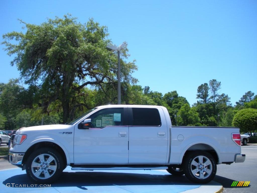 2010 F150 Lariat SuperCrew - Oxford White / Black photo #2