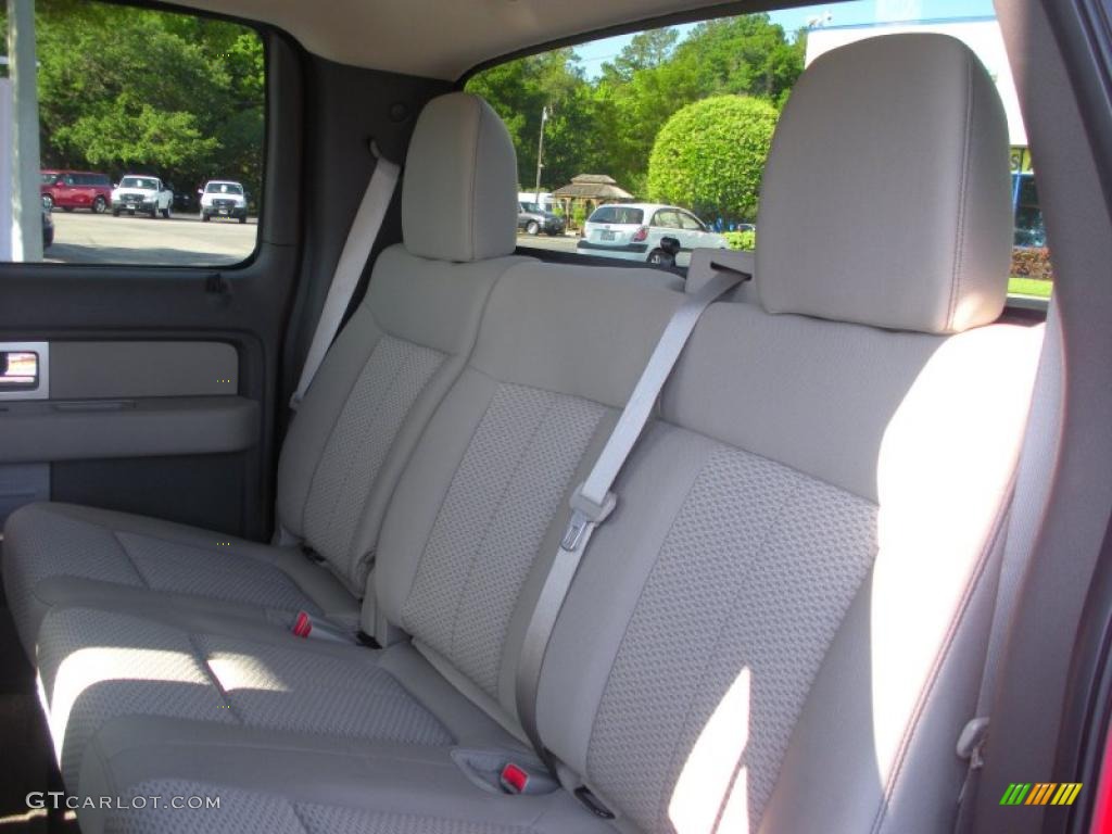 2010 F150 XLT SuperCrew - Vermillion Red / Medium Stone photo #15