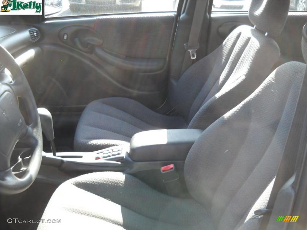 2002 Sunfire SE Sedan - Ultra Silver Metallic / Graphite photo #9