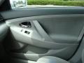 Super White - Camry LE Photo No. 18