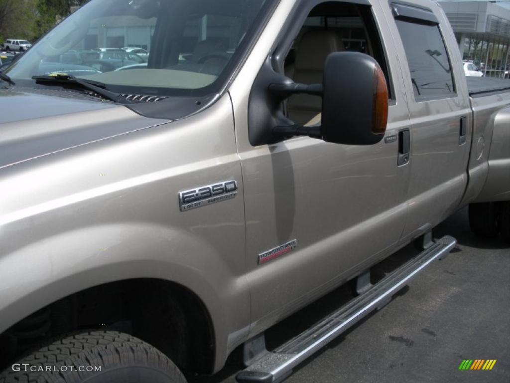 2005 F350 Super Duty Lariat Crew Cab 4x4 Dually - Arizona Beige Metallic / Tan photo #11