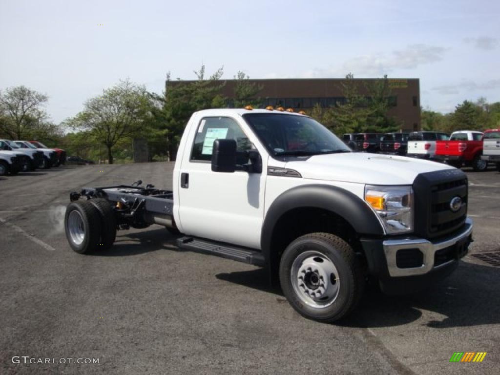2011 F450 Super Duty XL Regular Cab 4x4 Chassis - Oxford White / Steel photo #1