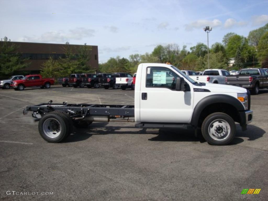 2011 F450 Super Duty XL Regular Cab 4x4 Chassis - Oxford White / Steel photo #2