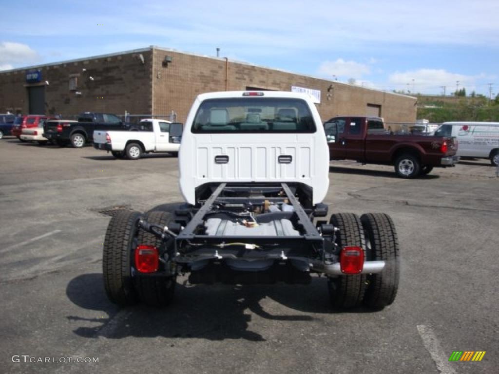 2011 F450 Super Duty XL Regular Cab 4x4 Chassis - Oxford White / Steel photo #4
