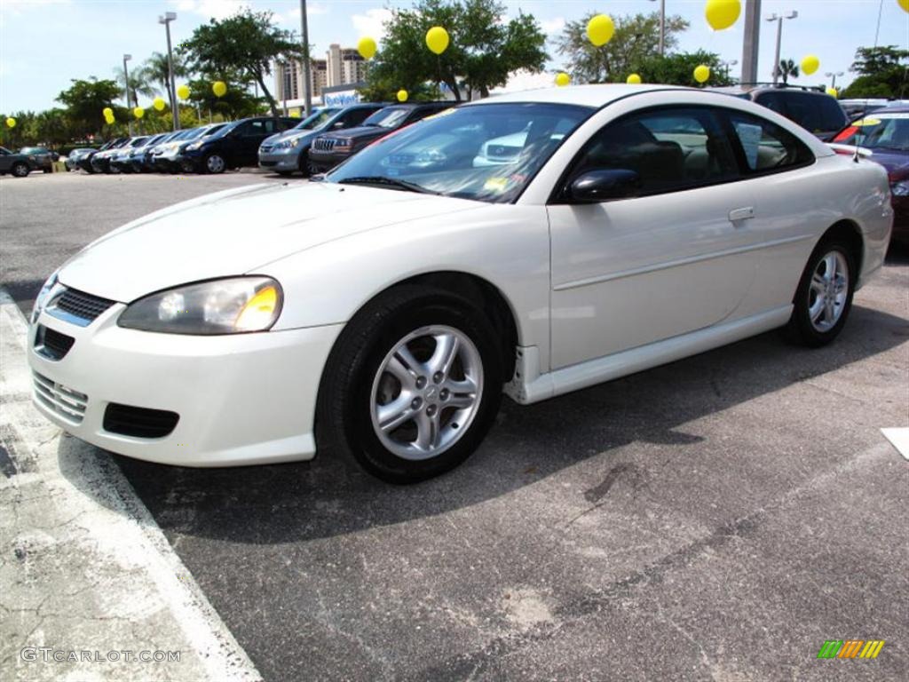 2003 Stratus SXT Coupe - Satin White Pearl / Dark Taupe/Medium Taupe photo #6