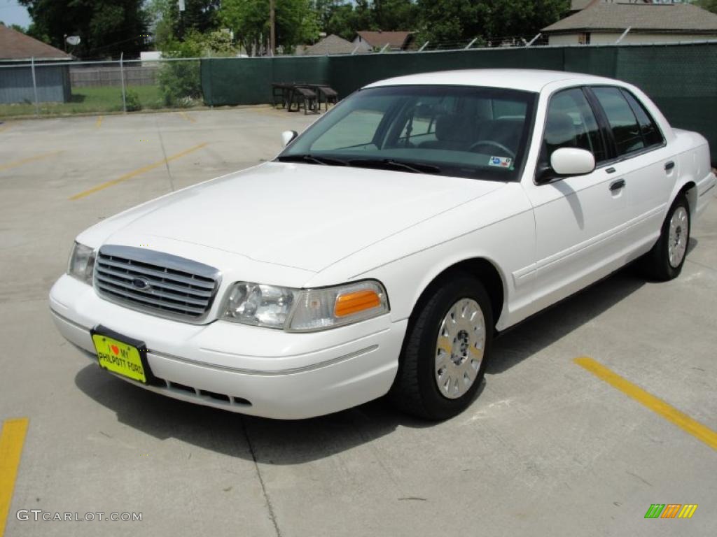 2003 Crown Victoria Sedan - Vibrant White / Light Flint photo #7