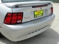 2004 Silver Metallic Ford Mustang V6 Coupe  photo #18