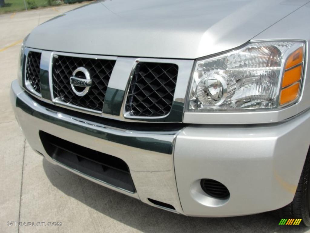 2007 Titan XE King Cab - Radiant Silver / Steel Gray photo #11