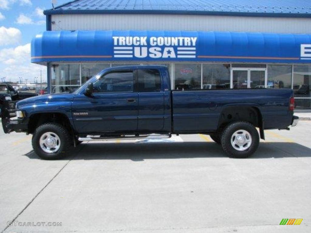 2001 Ram 2500 SLT Quad Cab 4x4 - Patriot Blue Pearl / Agate photo #1