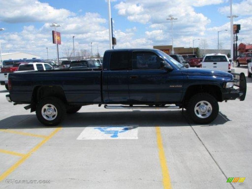 2001 Ram 2500 SLT Quad Cab 4x4 - Patriot Blue Pearl / Agate photo #10